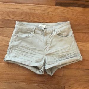 tan H&M shorts